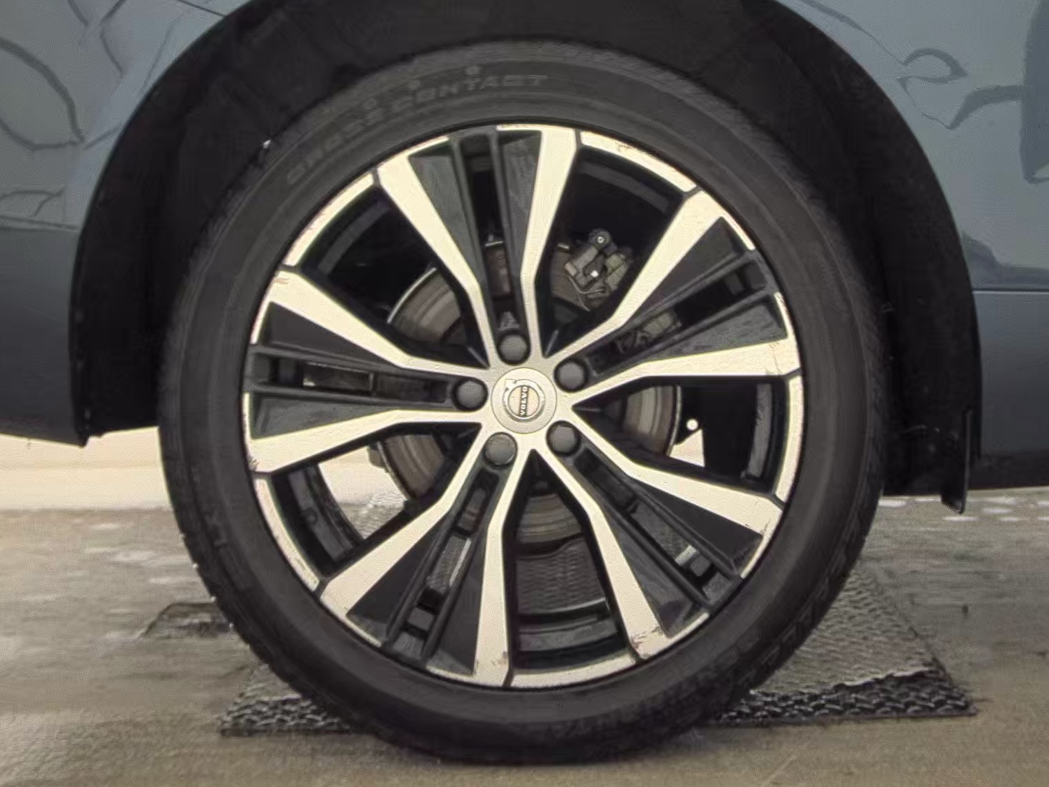 2024 Volvo XC60 B5 Plus AWD