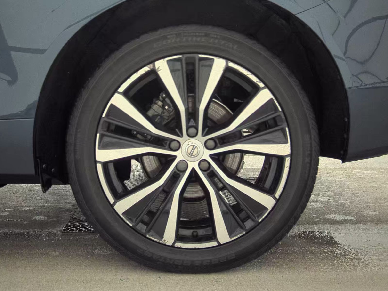 2024 Volvo XC60 B5 Plus AWD