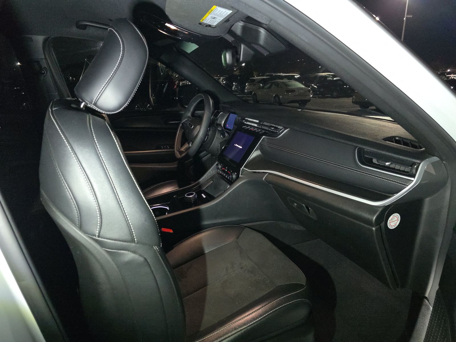 2024 Jeep Grand Cherokee Altitude AWD