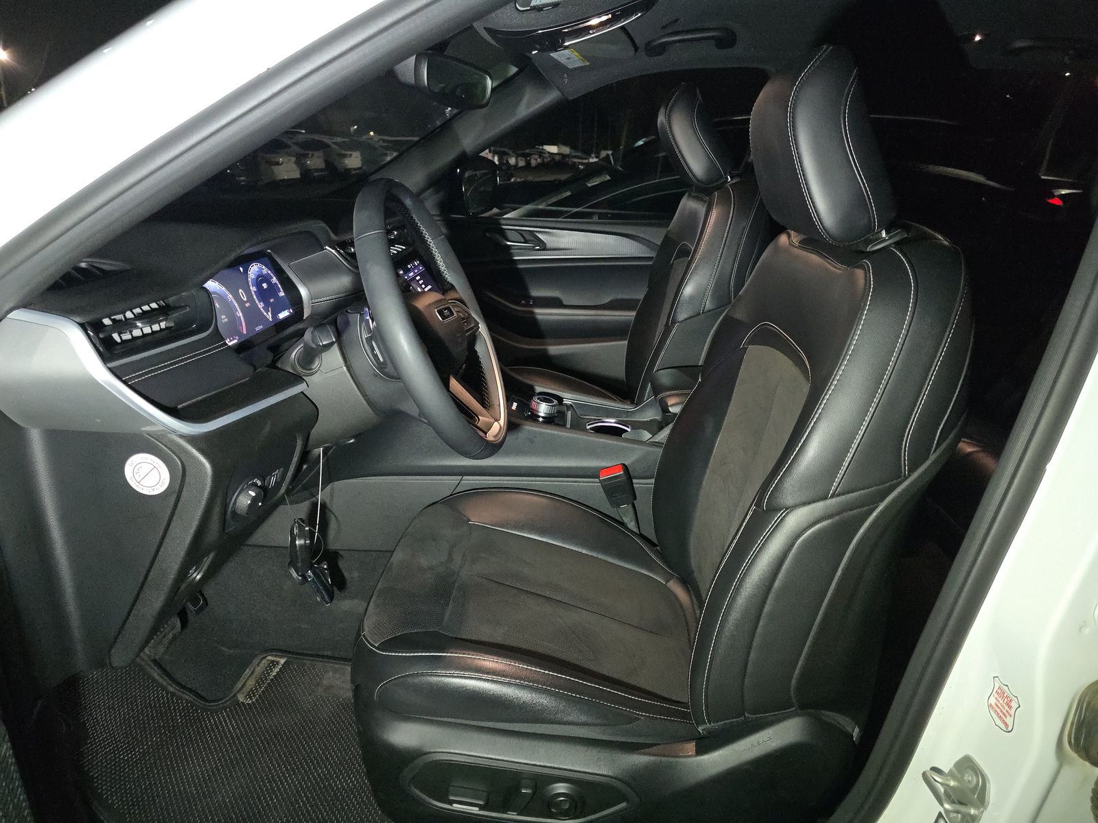 2024 Jeep Grand Cherokee Altitude AWD