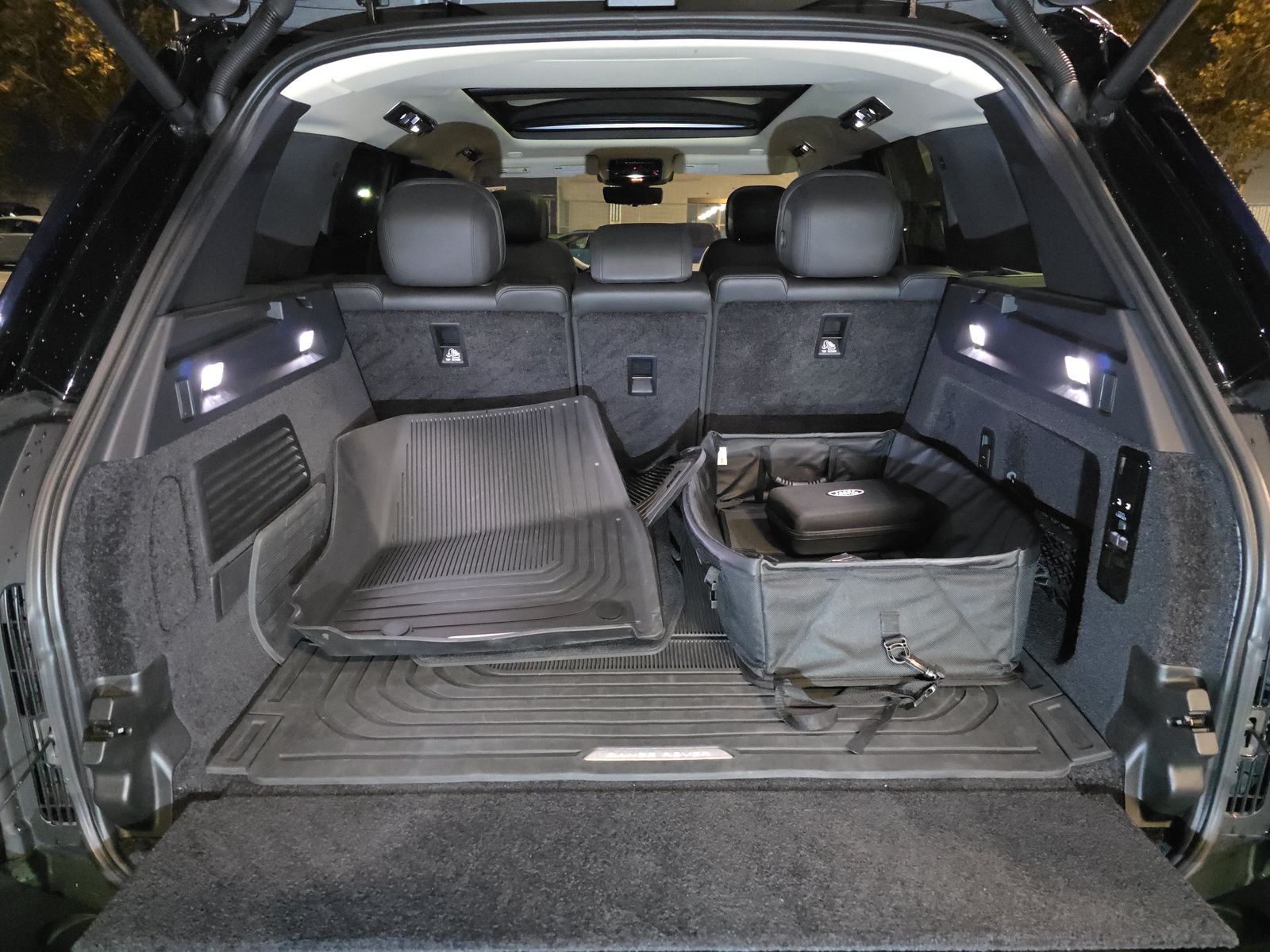 2023 Land Rover Range Rover SE AWD