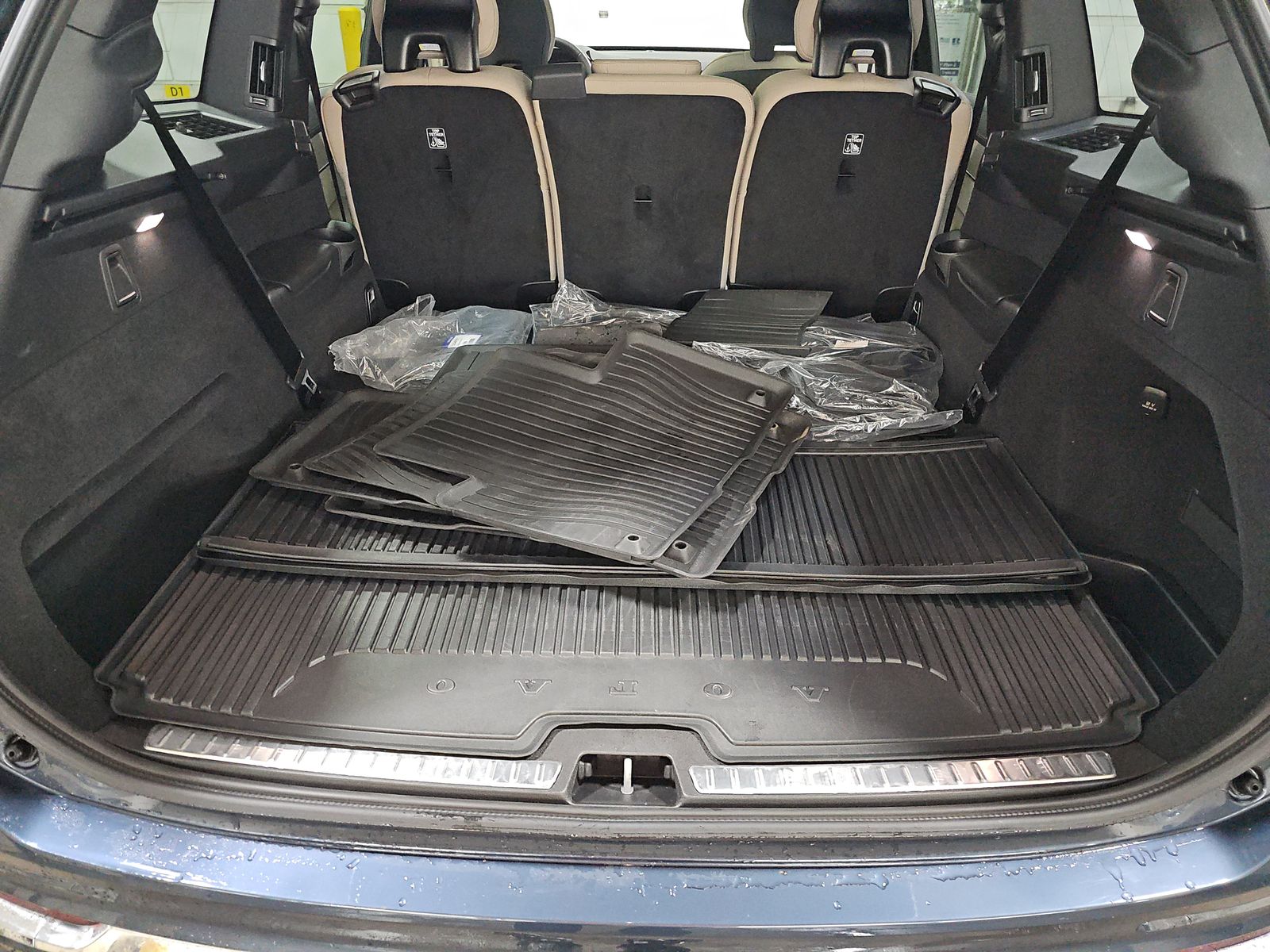 2025 Volvo XC90 B5 Core AWD