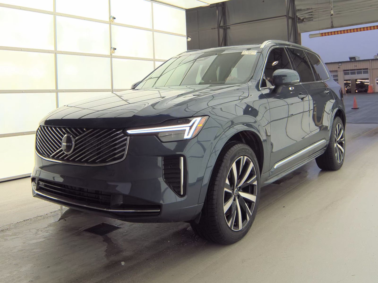 2025 Volvo XC90 B5 Core AWD