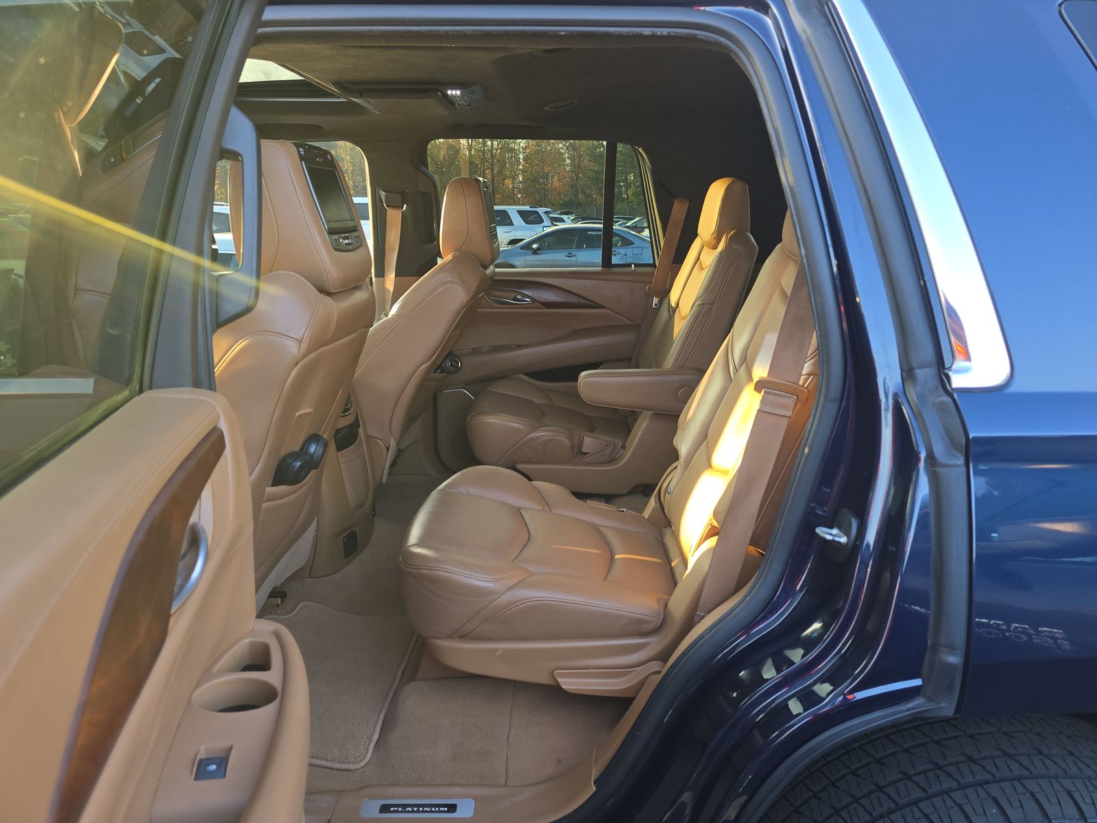 2017 Cadillac Escalade Platinum RWD