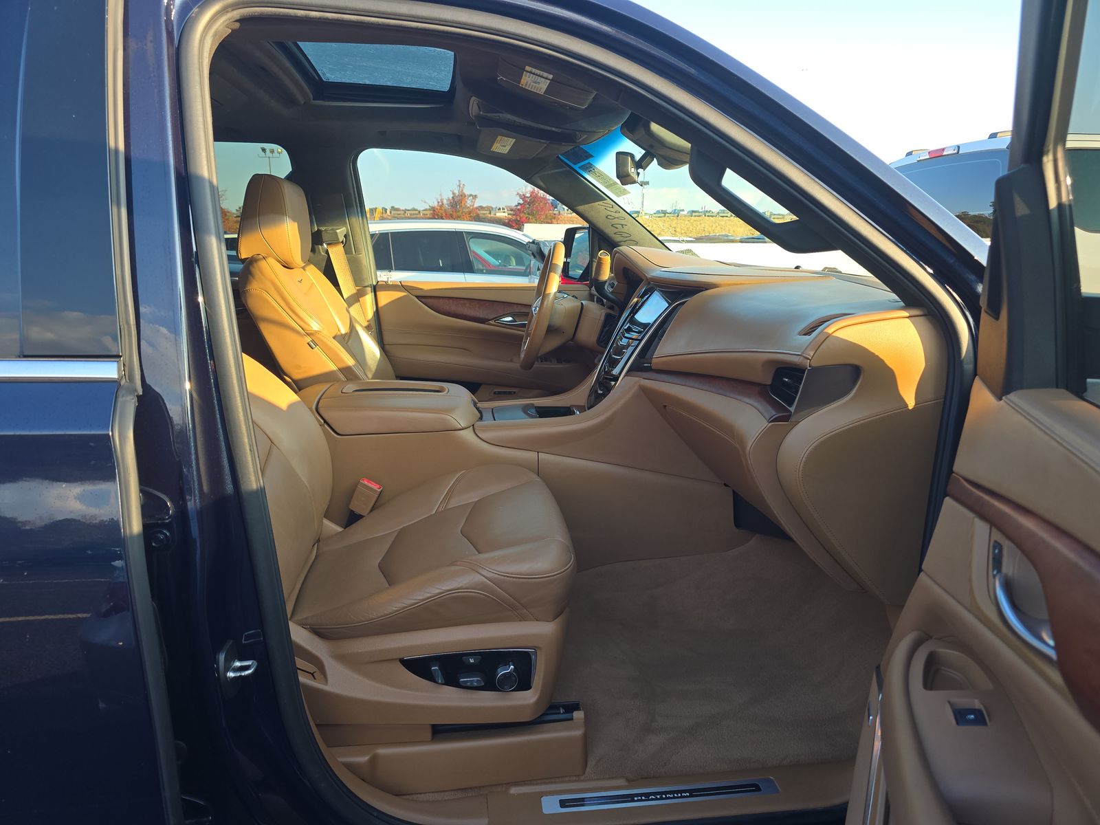 2017 Cadillac Escalade Platinum RWD