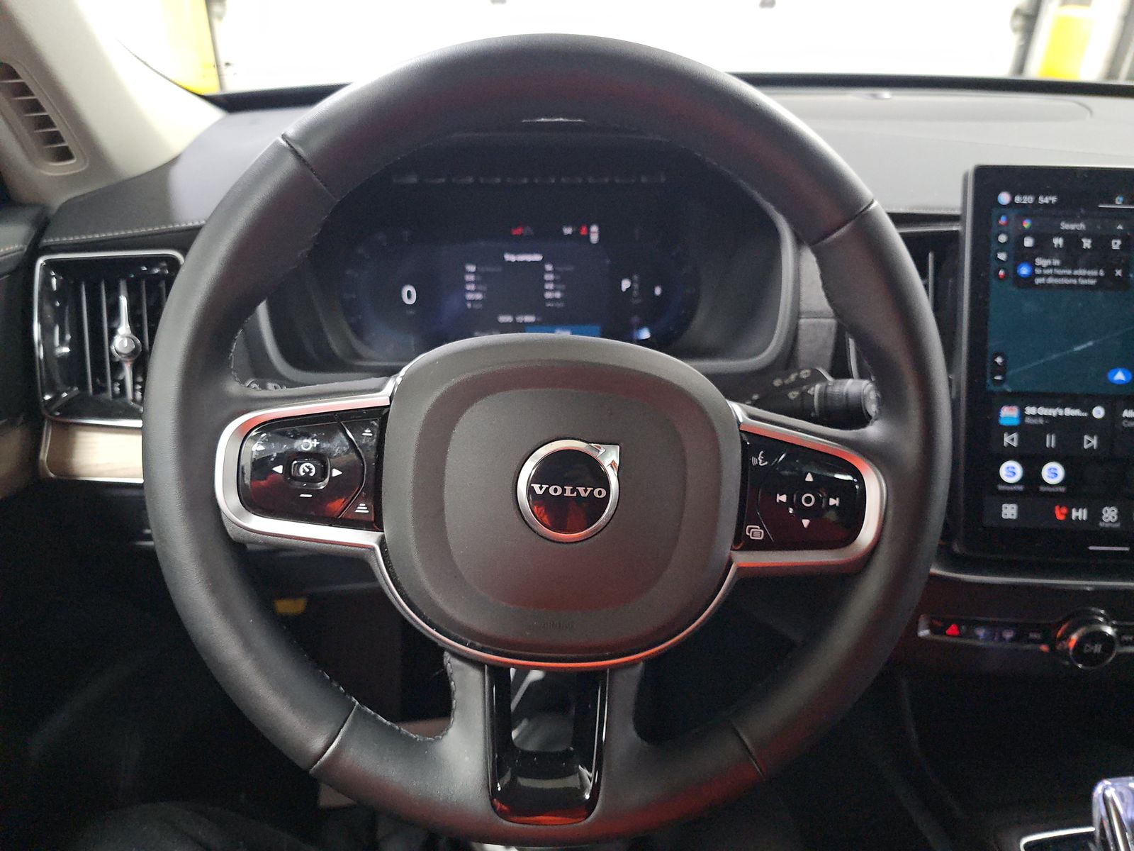 2025 Volvo XC90 B6 Plus AWD