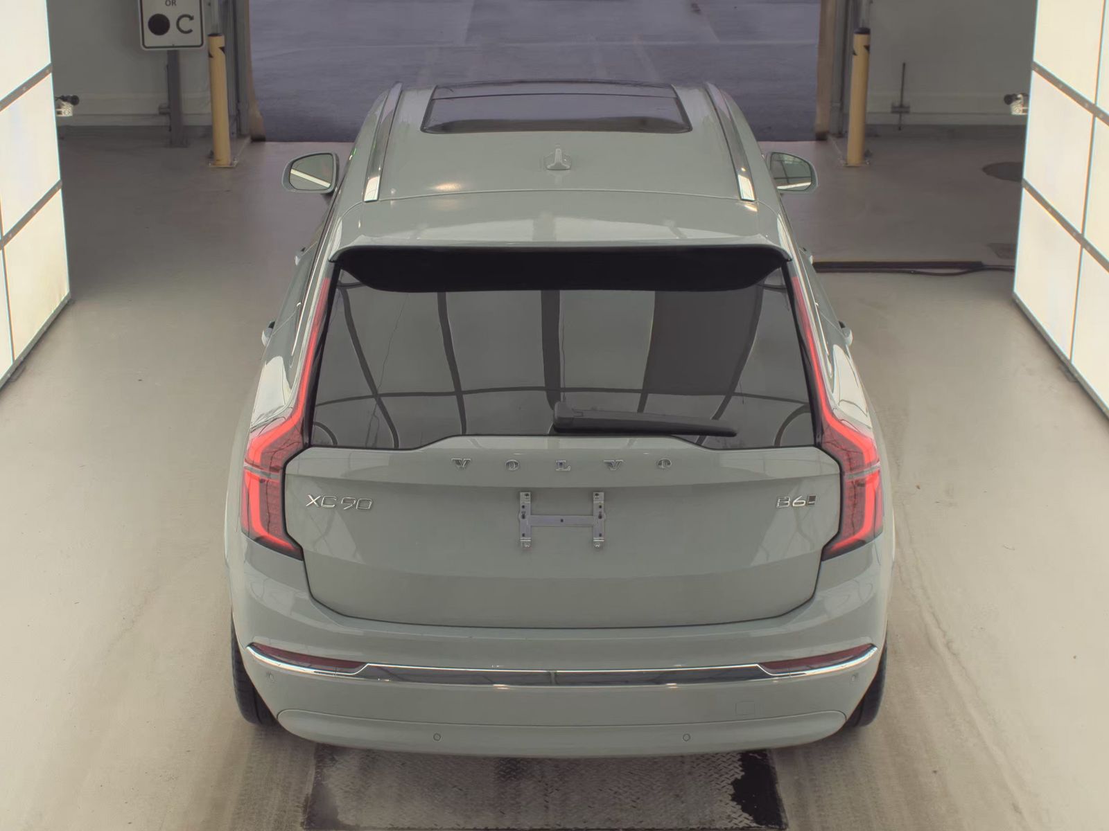 2025 Volvo XC90 B6 Plus AWD