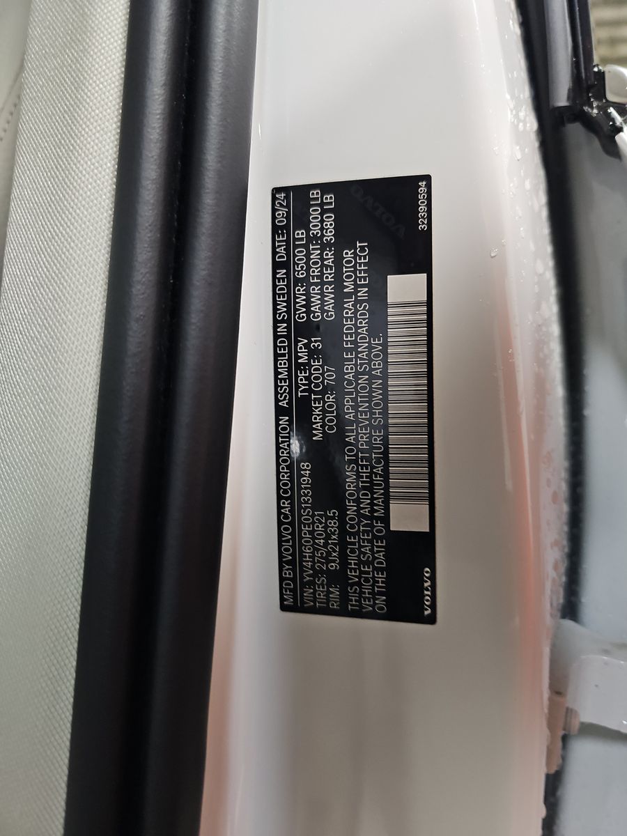 2025 Volvo XC90 Plug-In Hybrid T8 Plus AWD