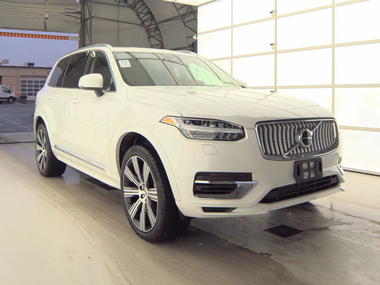 2025 Volvo XC90 Plug-In Hybrid T8 Plus AWD