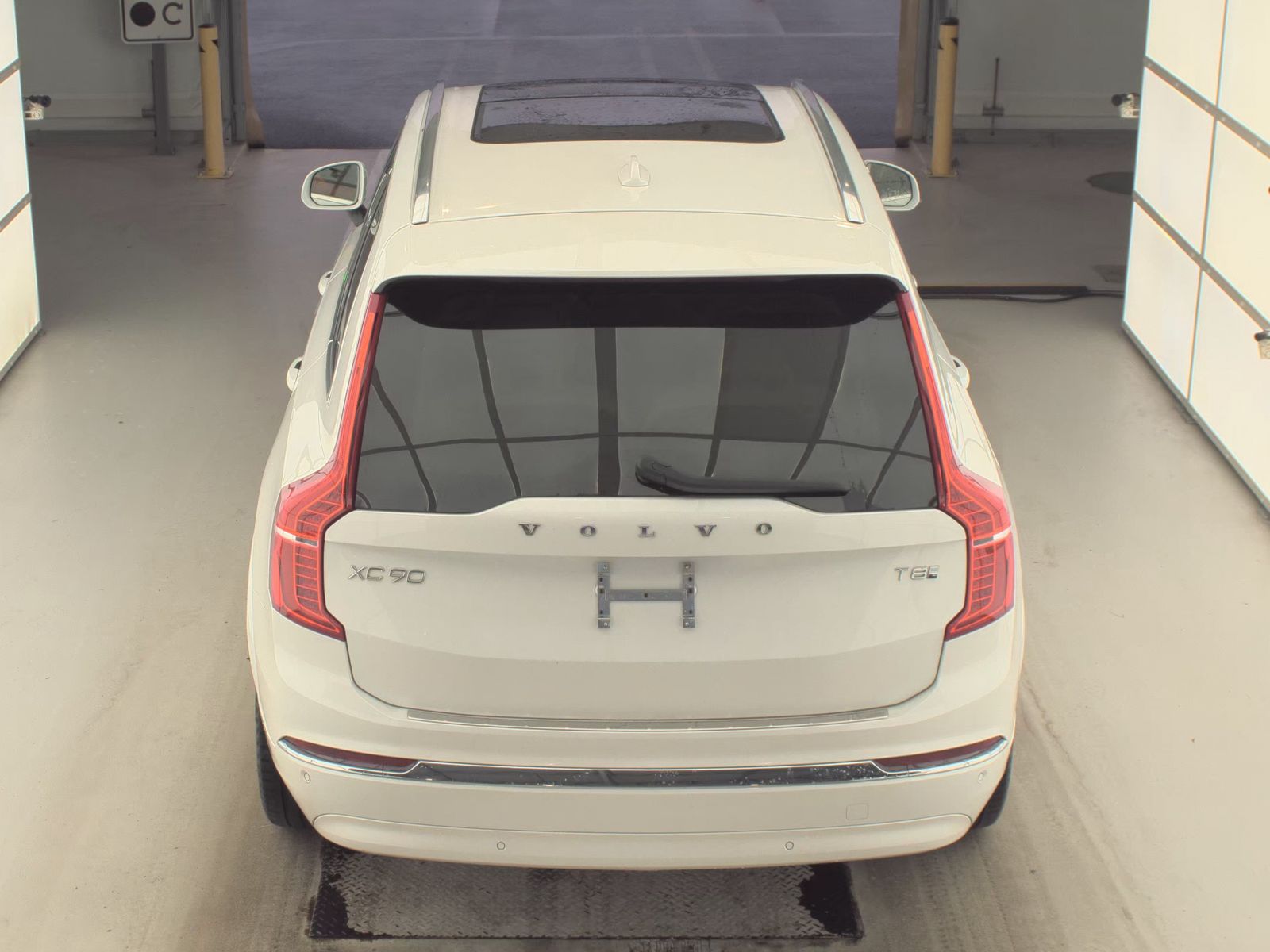 2025 Volvo XC90 Plug-In Hybrid T8 Plus AWD