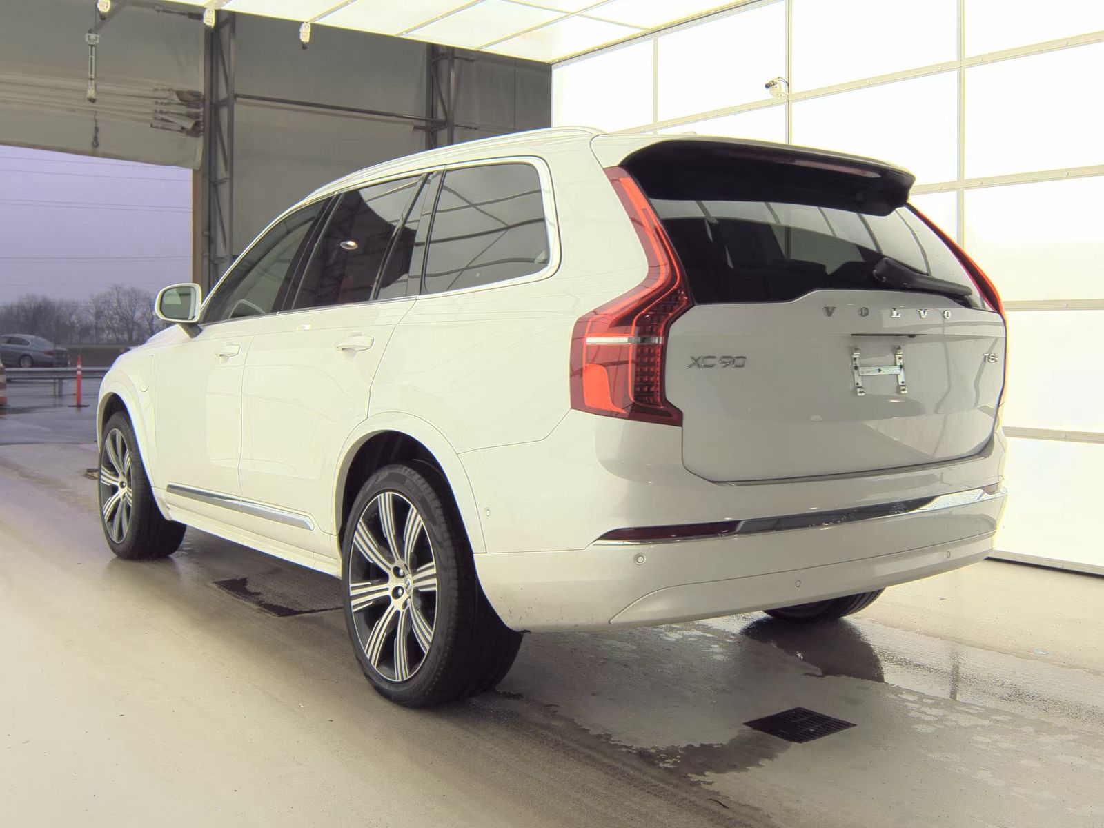 2025 Volvo XC90 Plug-In Hybrid T8 Plus AWD