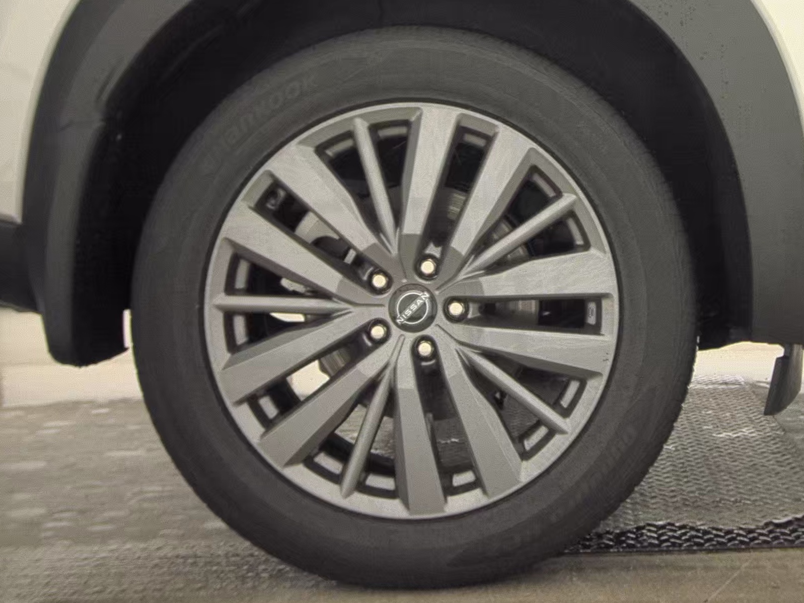 2025 Nissan Pathfinder SL AWD