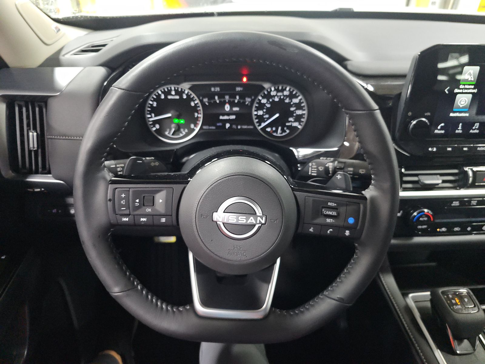 2025 Nissan Pathfinder SL AWD