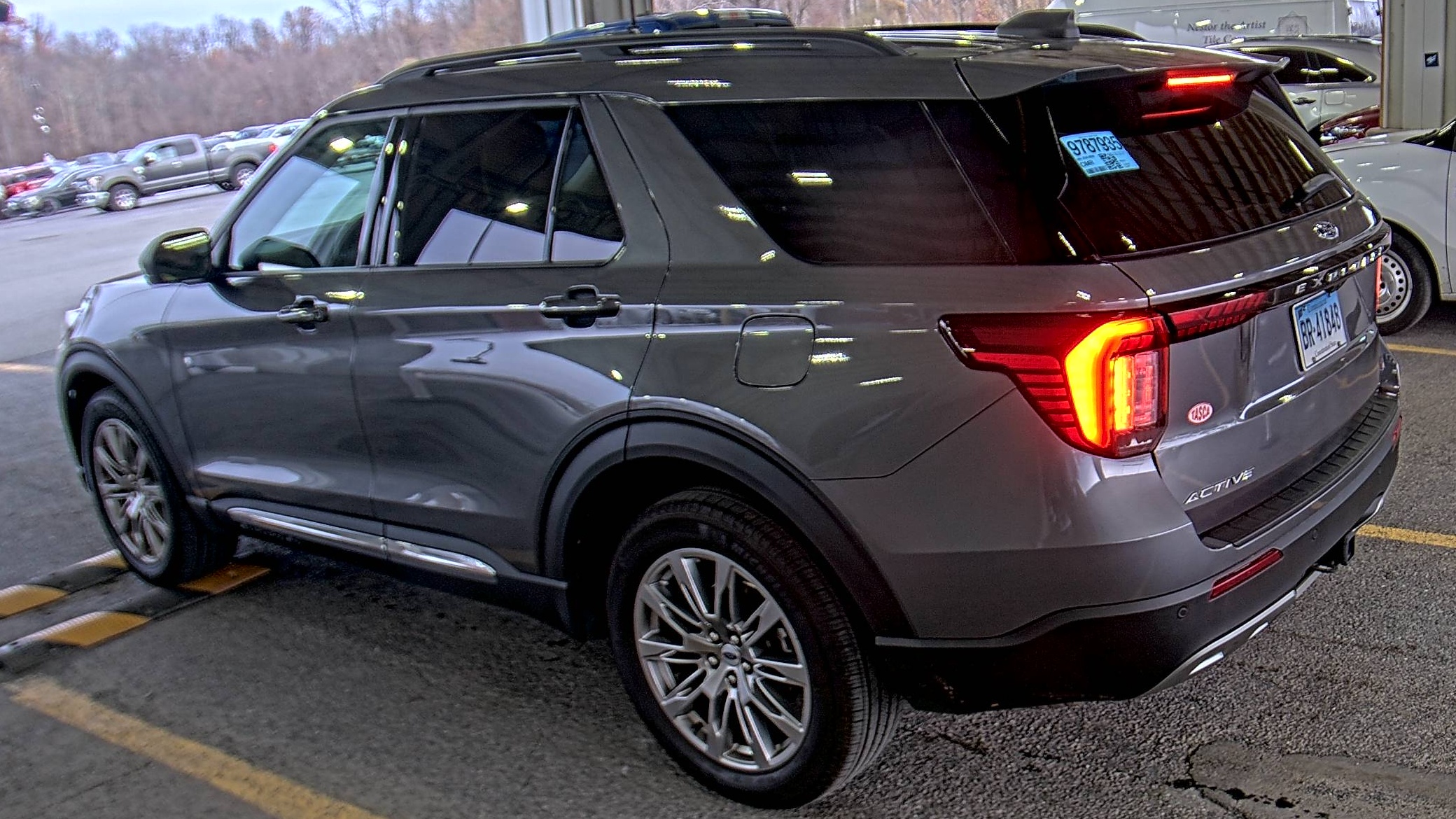 2025 Ford Explorer Active AWD