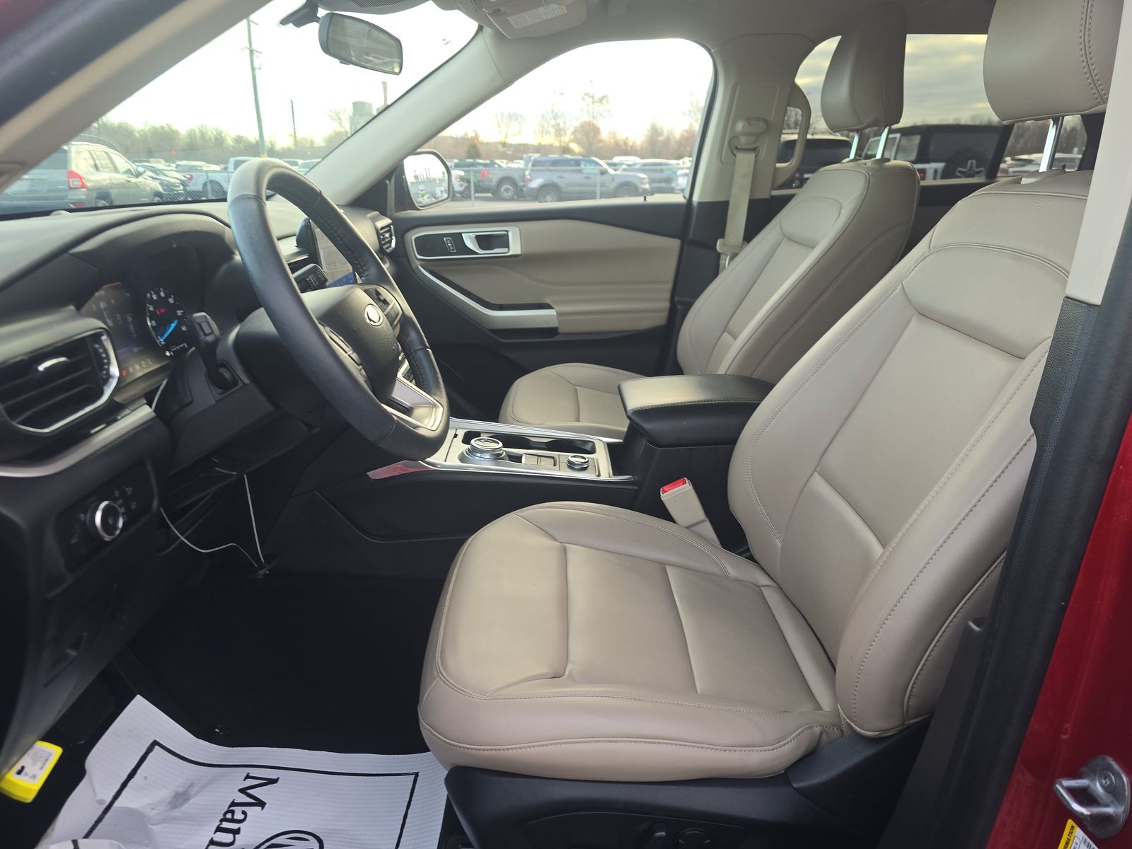 2023 Ford Explorer XLT AWD