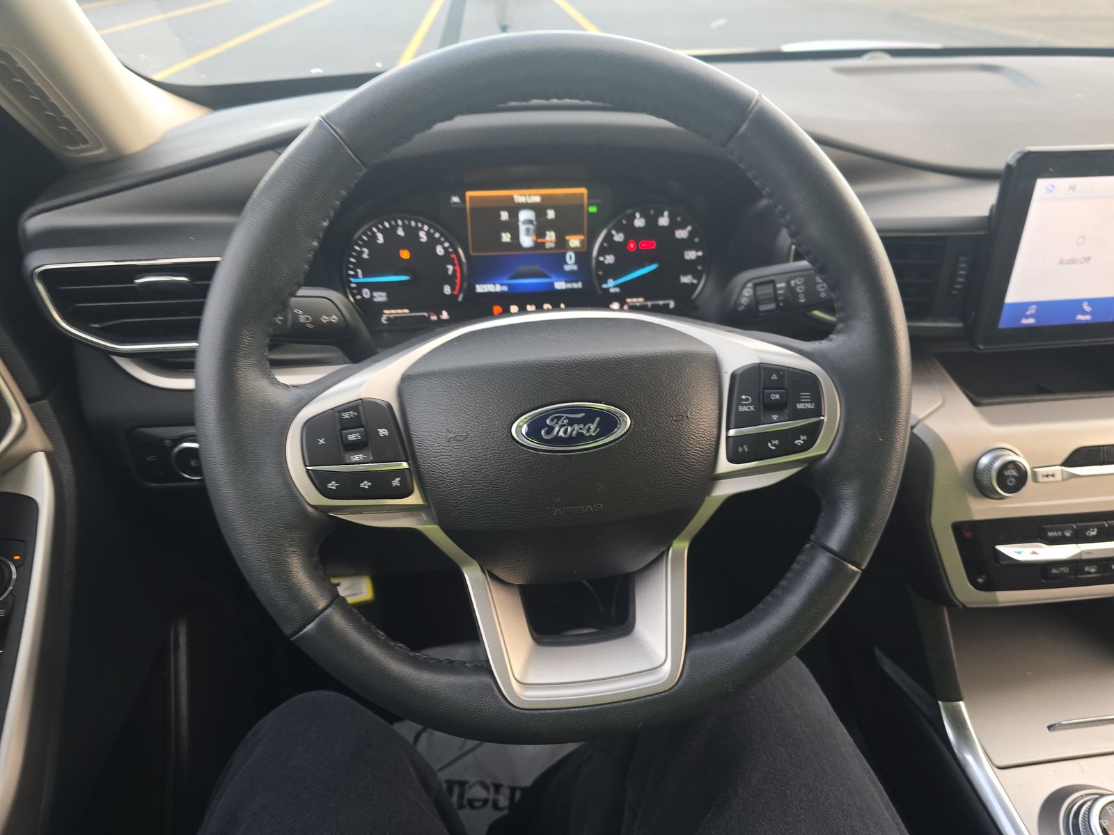 2023 Ford Explorer XLT AWD