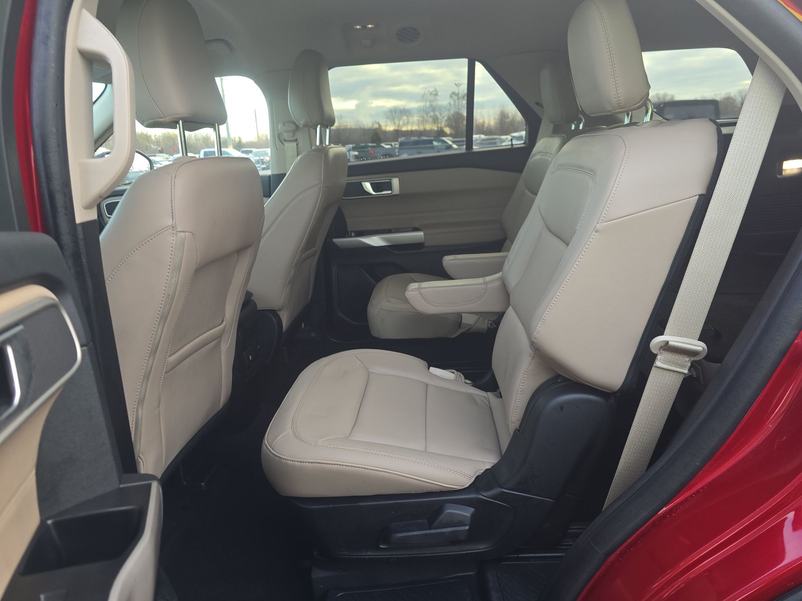 2023 Ford Explorer XLT AWD