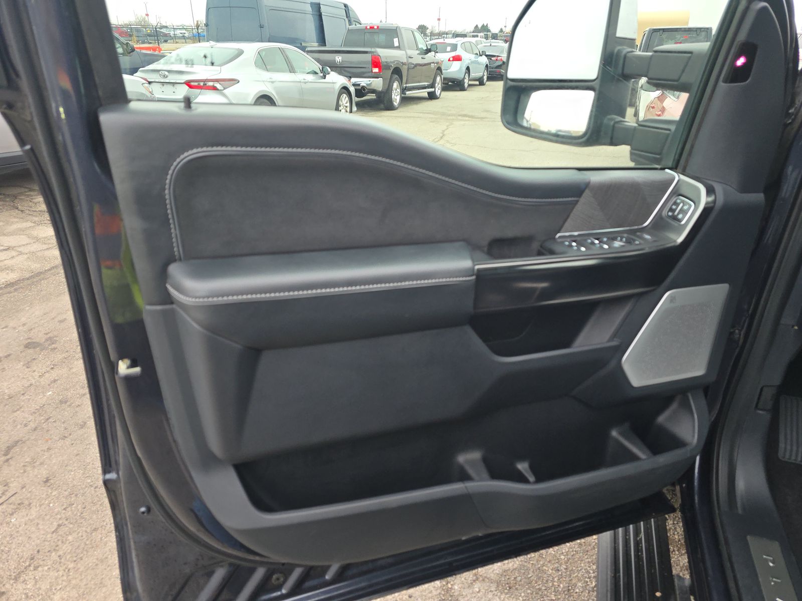 2022 Ford F-150 Hybrid Platinum AWD