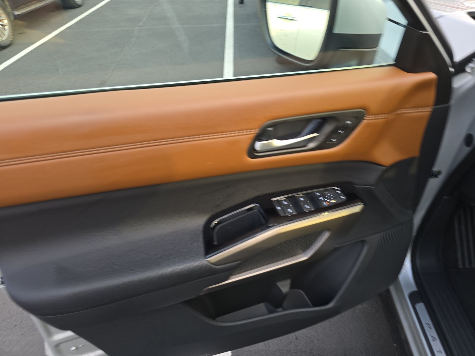 2024 Nissan Pathfinder Platinum FWD