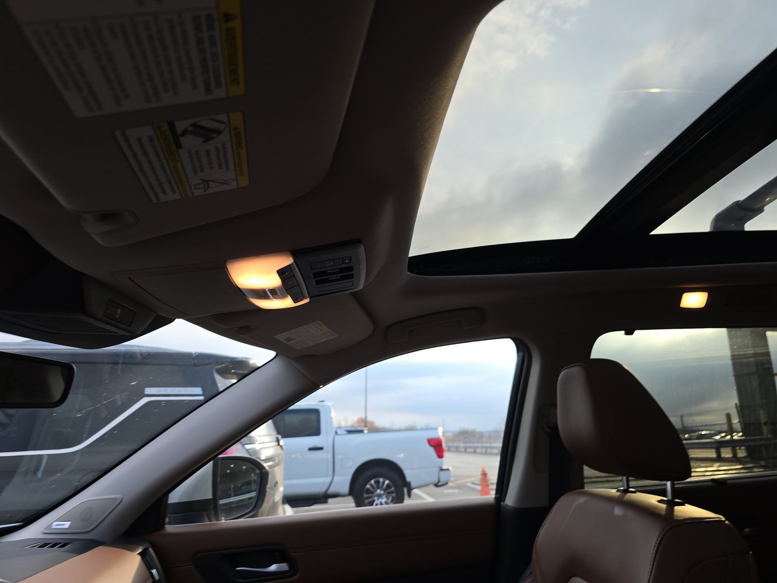 2024 Nissan Pathfinder Platinum FWD