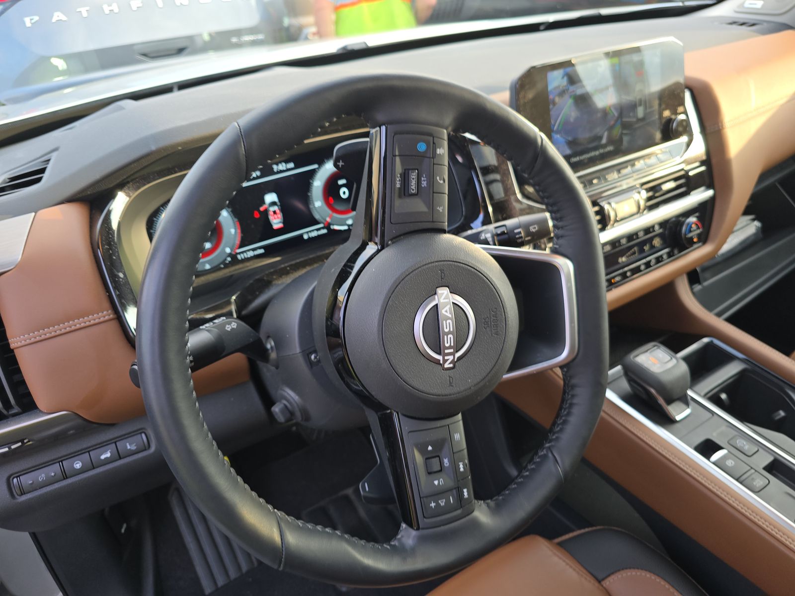 2024 Nissan Pathfinder Platinum FWD