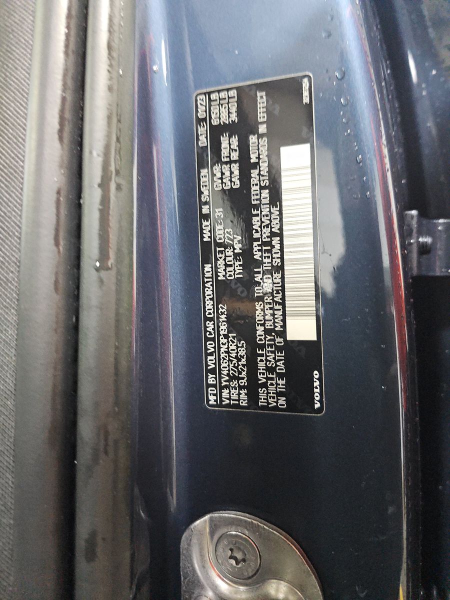 2023 Volvo XC90 B6 Plus AWD