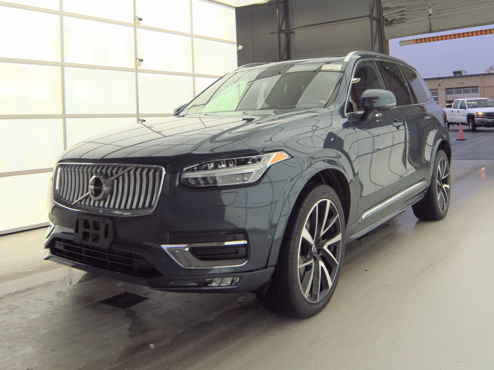 2023 Volvo XC90 B6 Plus AWD