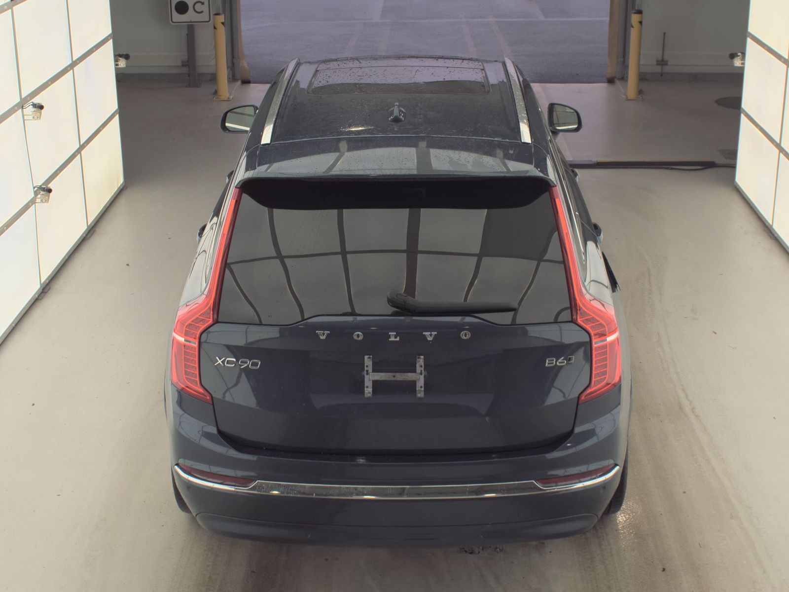 2023 Volvo XC90 B6 Plus AWD