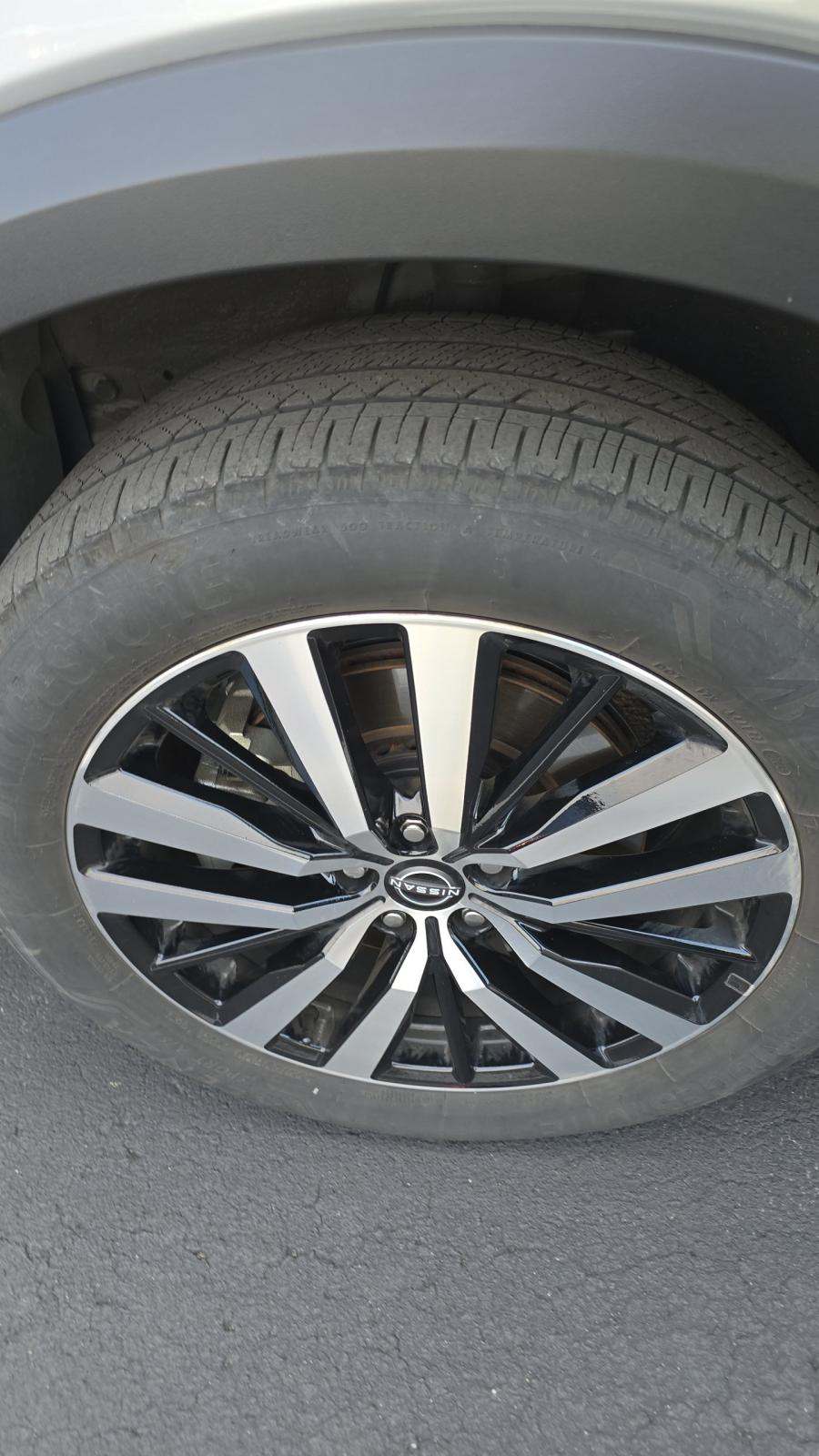 2024 Nissan Pathfinder Platinum FWD