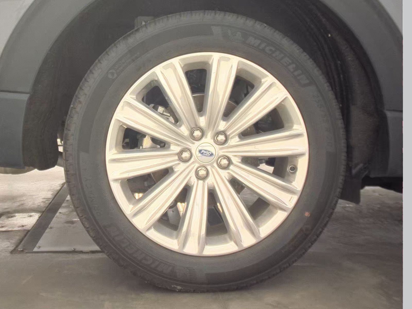 2025 Ford Explorer Platinum AWD