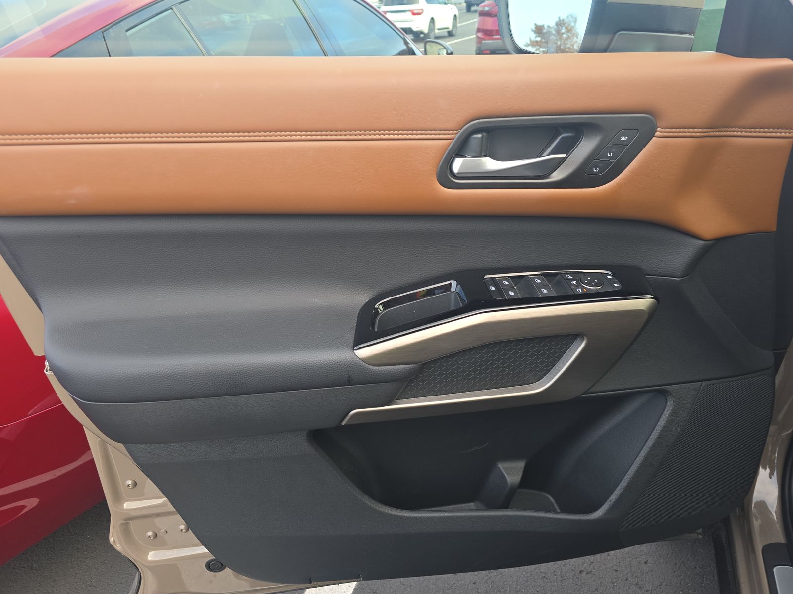 2024 Nissan Pathfinder Platinum FWD