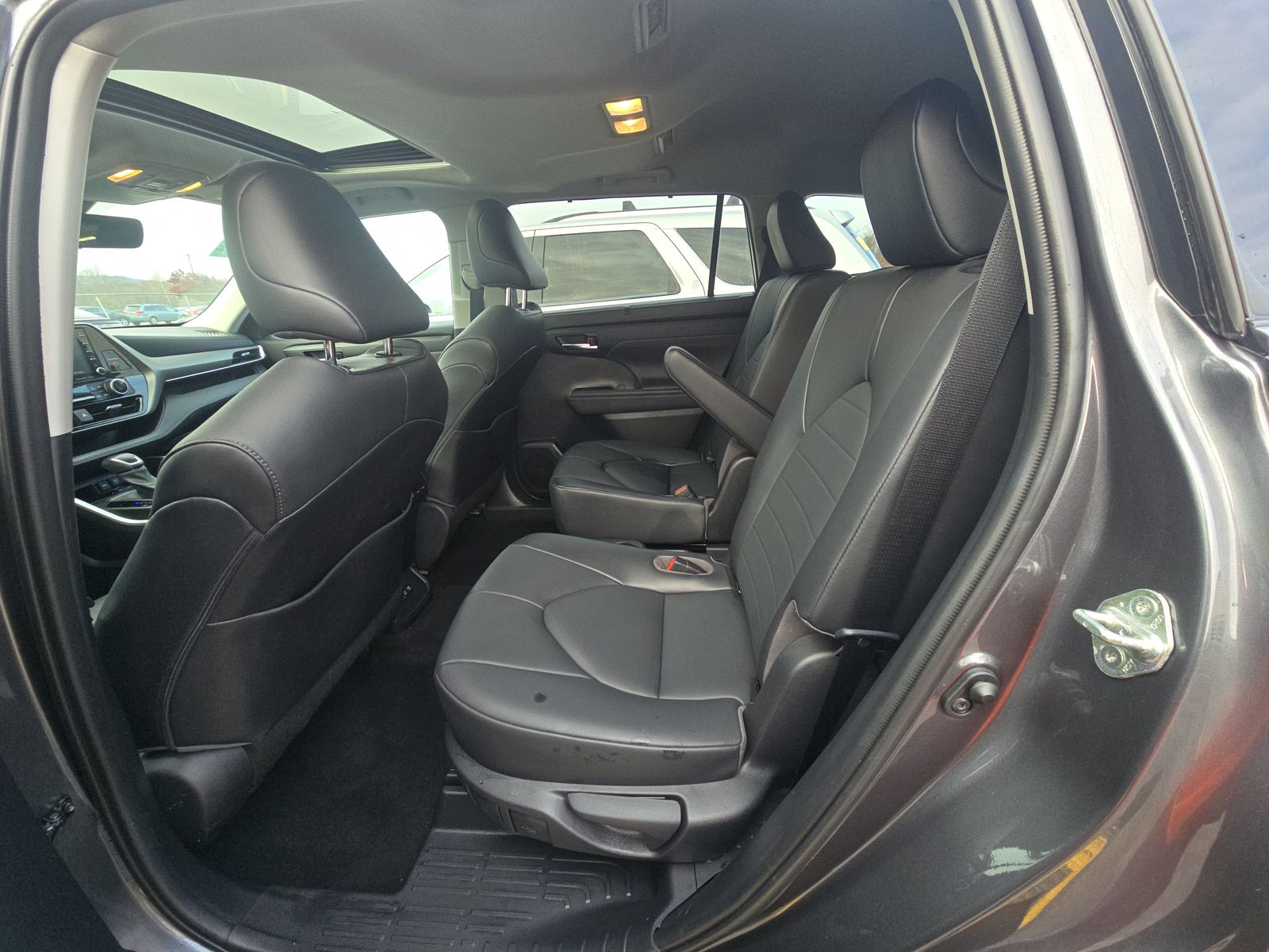 2020 Toyota Highlander XLE FWD