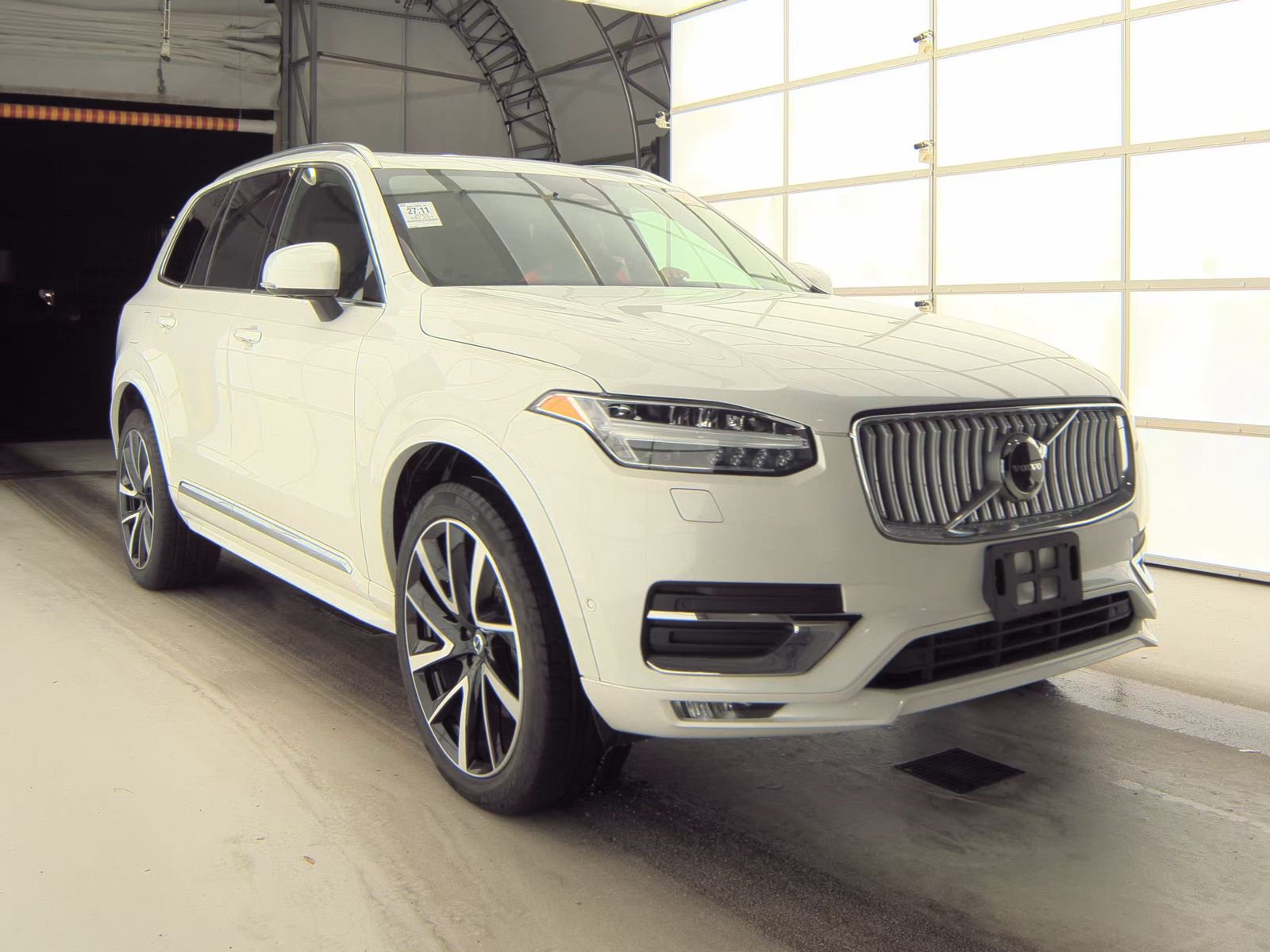 2025 Volvo XC90 B5 Plus AWD