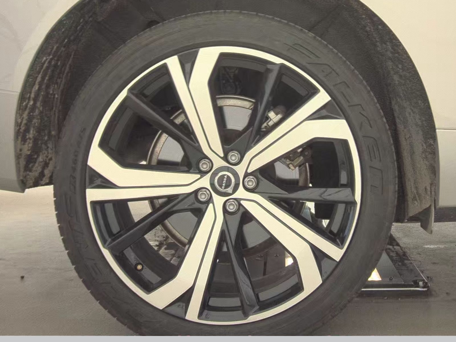 2022 Volvo XC60 Recharge T8 R-Design AWD