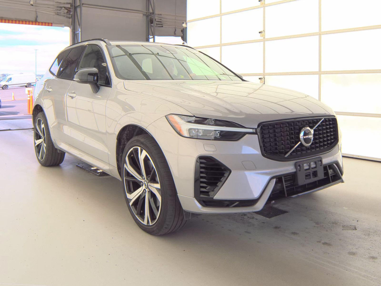 2022 Volvo XC60 Recharge T8 R-Design AWD