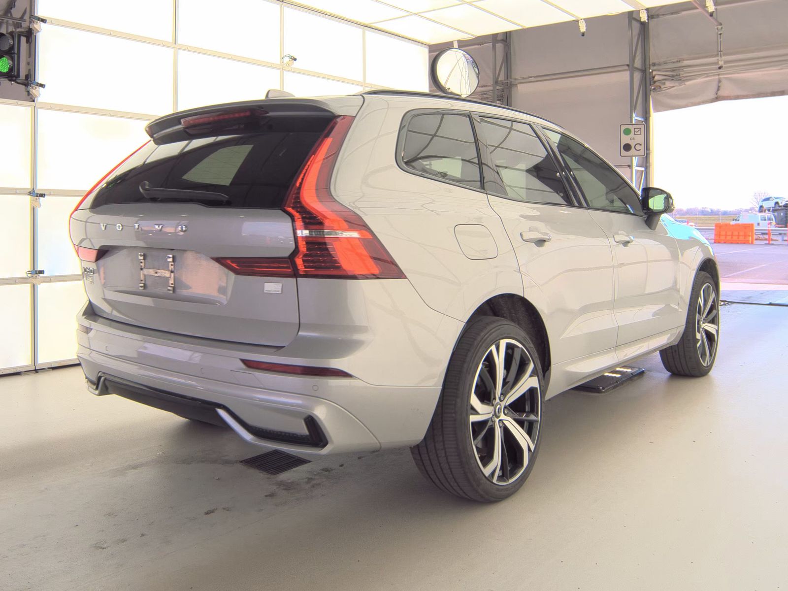 2022 Volvo XC60 Recharge T8 R-Design AWD