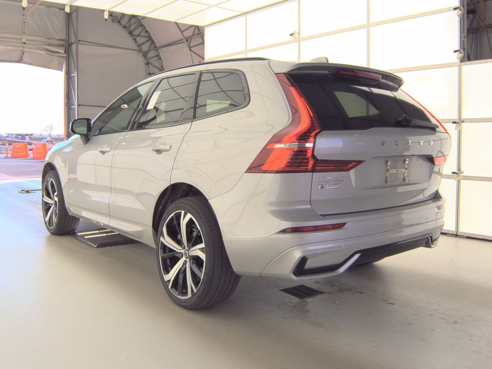 2022 Volvo XC60 Recharge T8 R-Design AWD