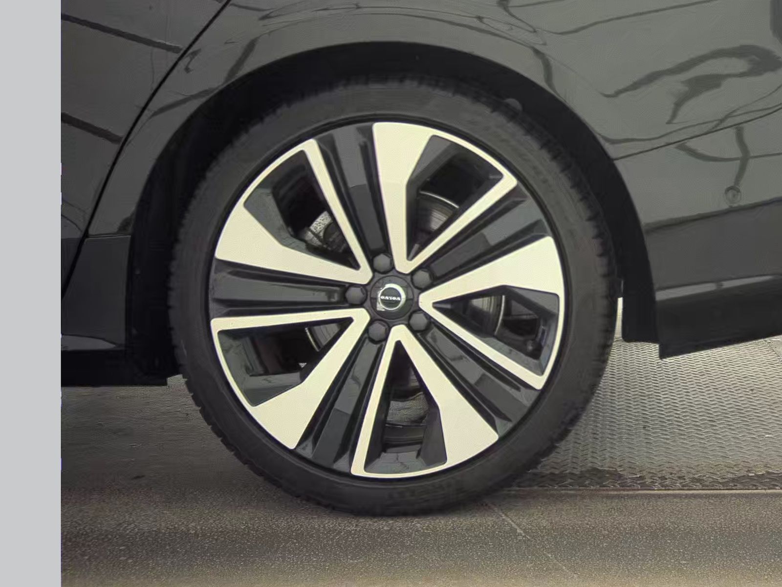 2023 Volvo S60 B5 Ultimate AWD