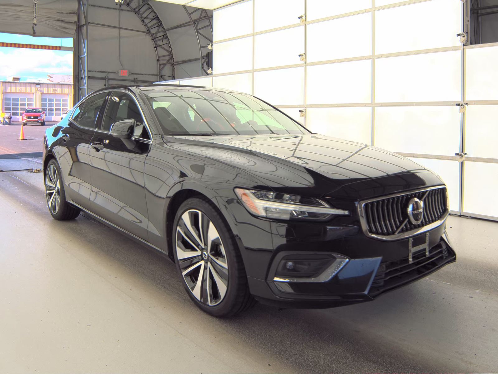 2023 Volvo S60 B5 Ultimate AWD