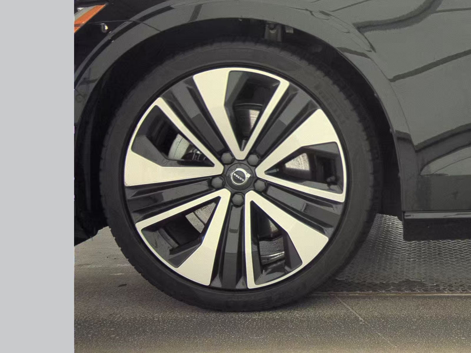 2023 Volvo S60 B5 Ultimate AWD