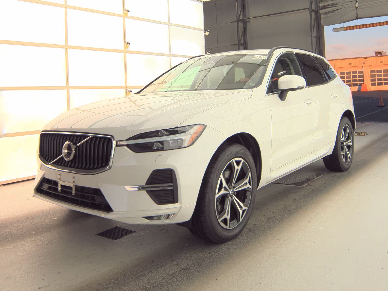 2022 Volvo XC60 B5 Momentum AWD