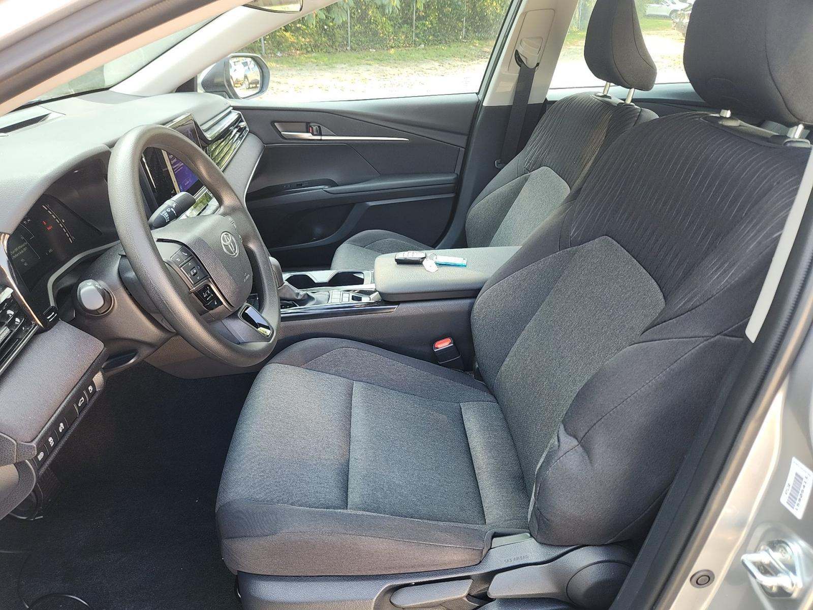 2025 Toyota Camry LE FWD