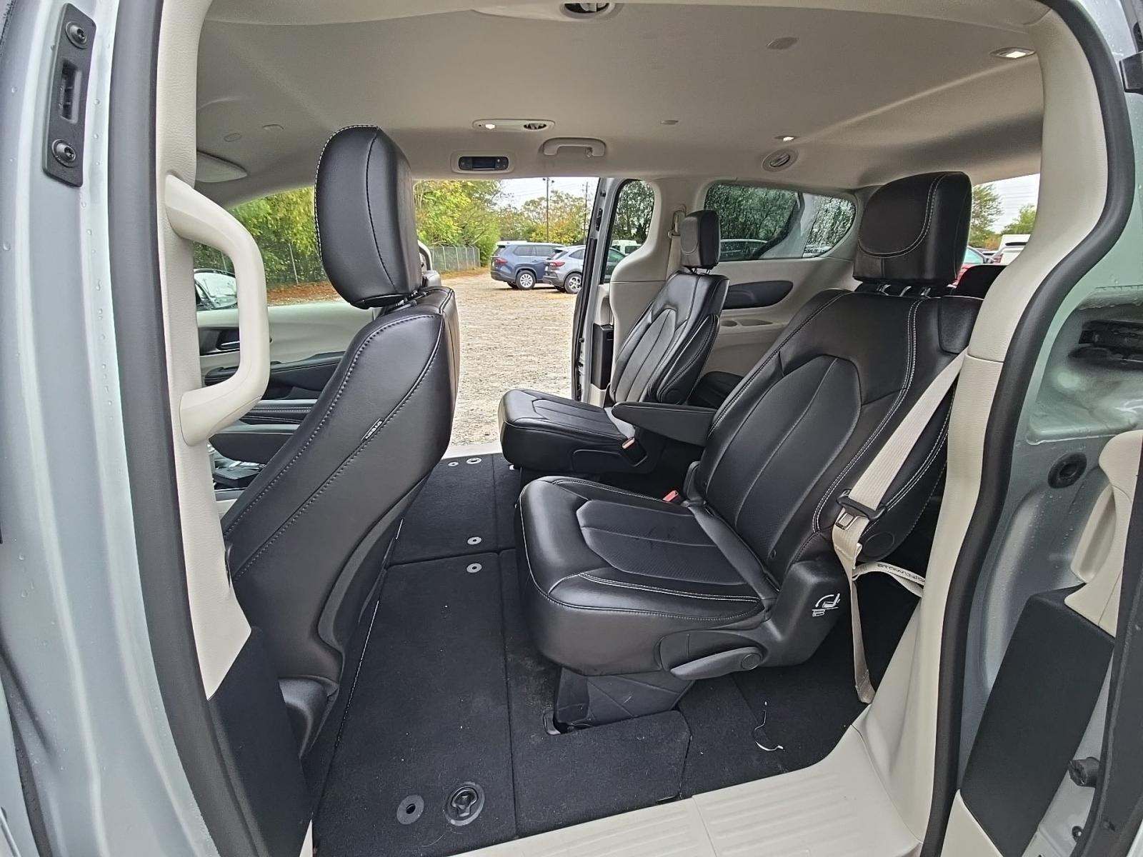 2024 Chrysler Pacifica Touring L FWD