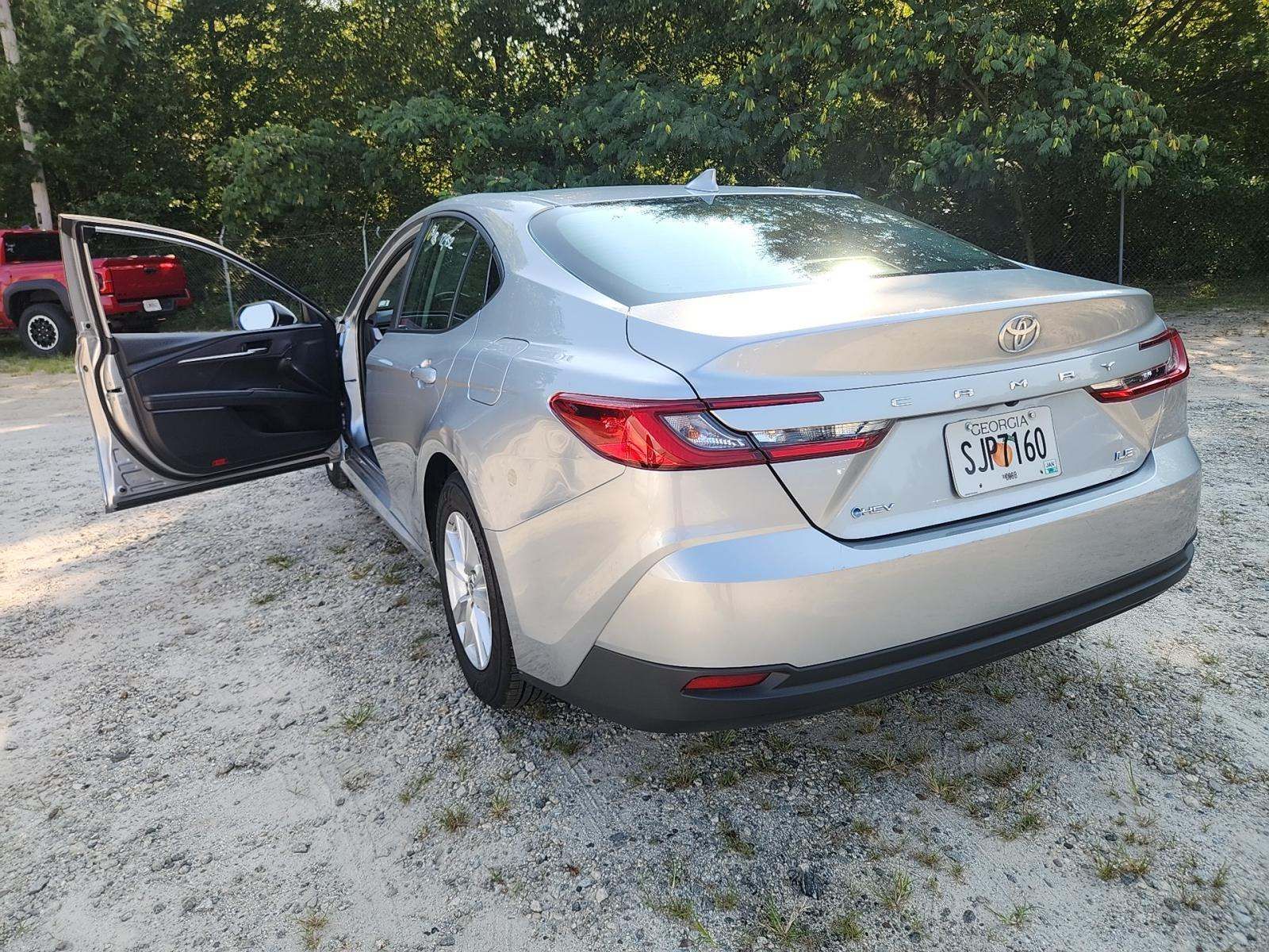 2025 Toyota Camry LE FWD