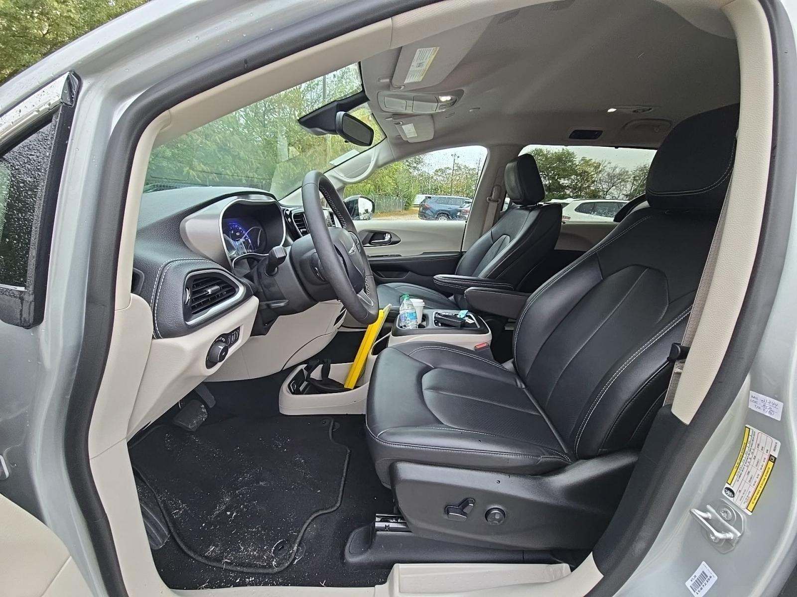 2024 Chrysler Pacifica Touring L FWD