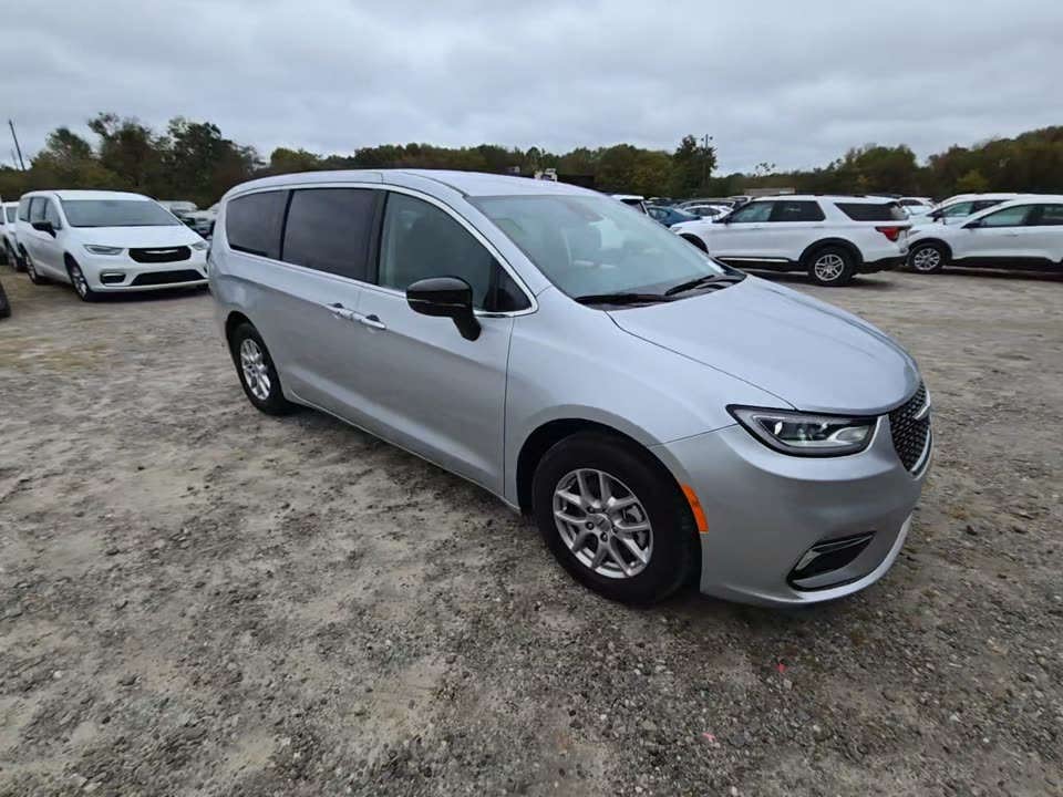2024 Chrysler Pacifica Touring L FWD