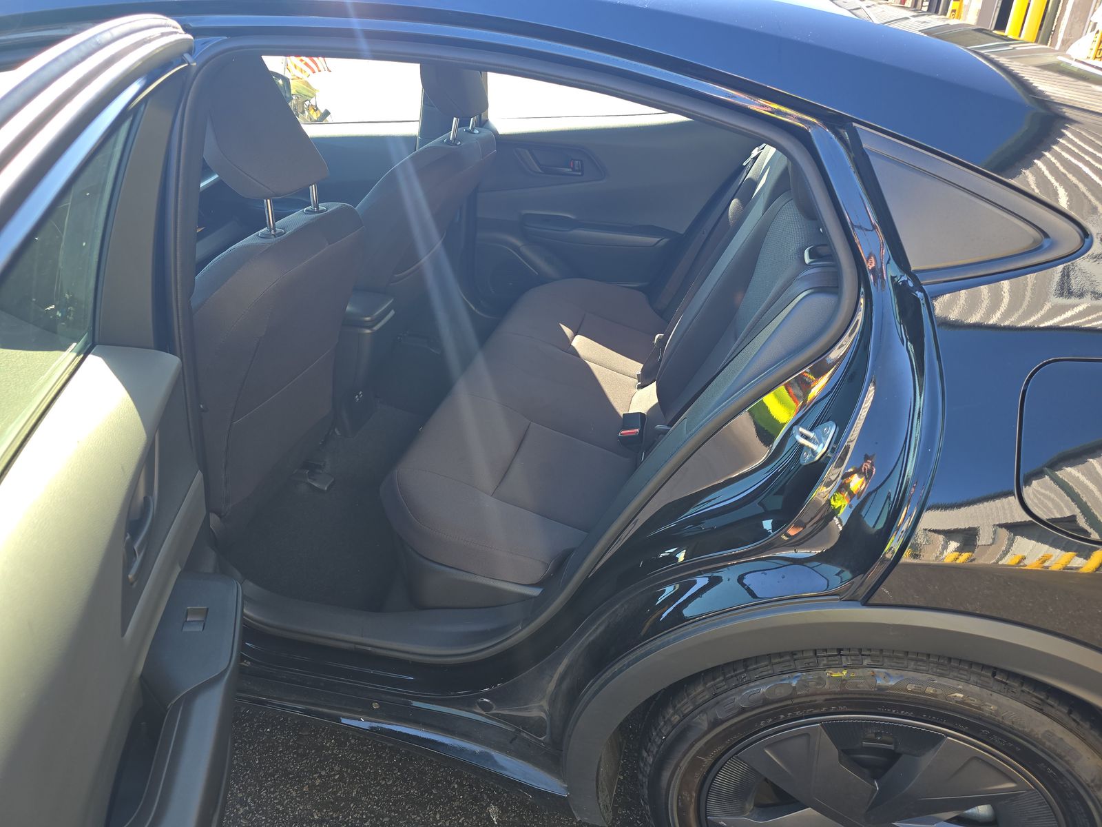 2025 Toyota Prius LE FWD