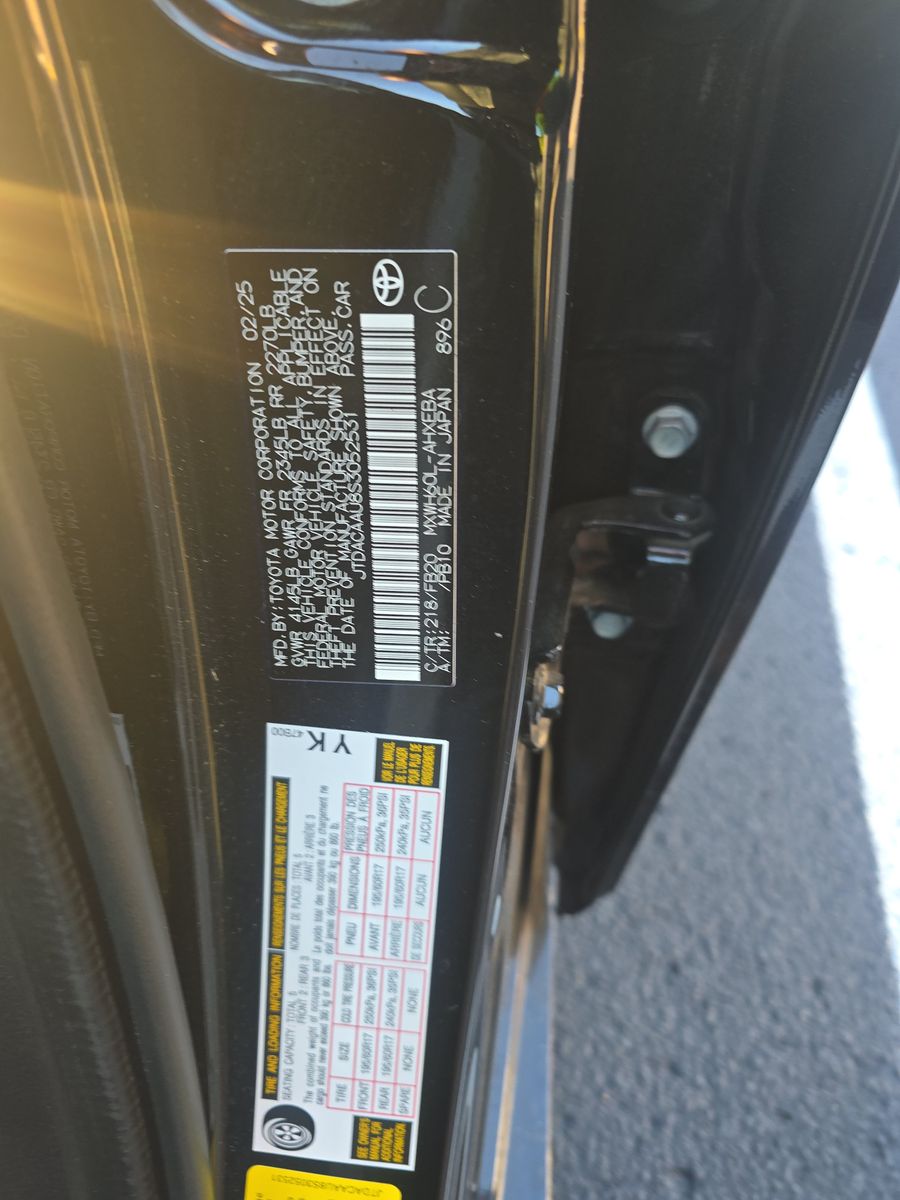 2025 Toyota Prius LE FWD