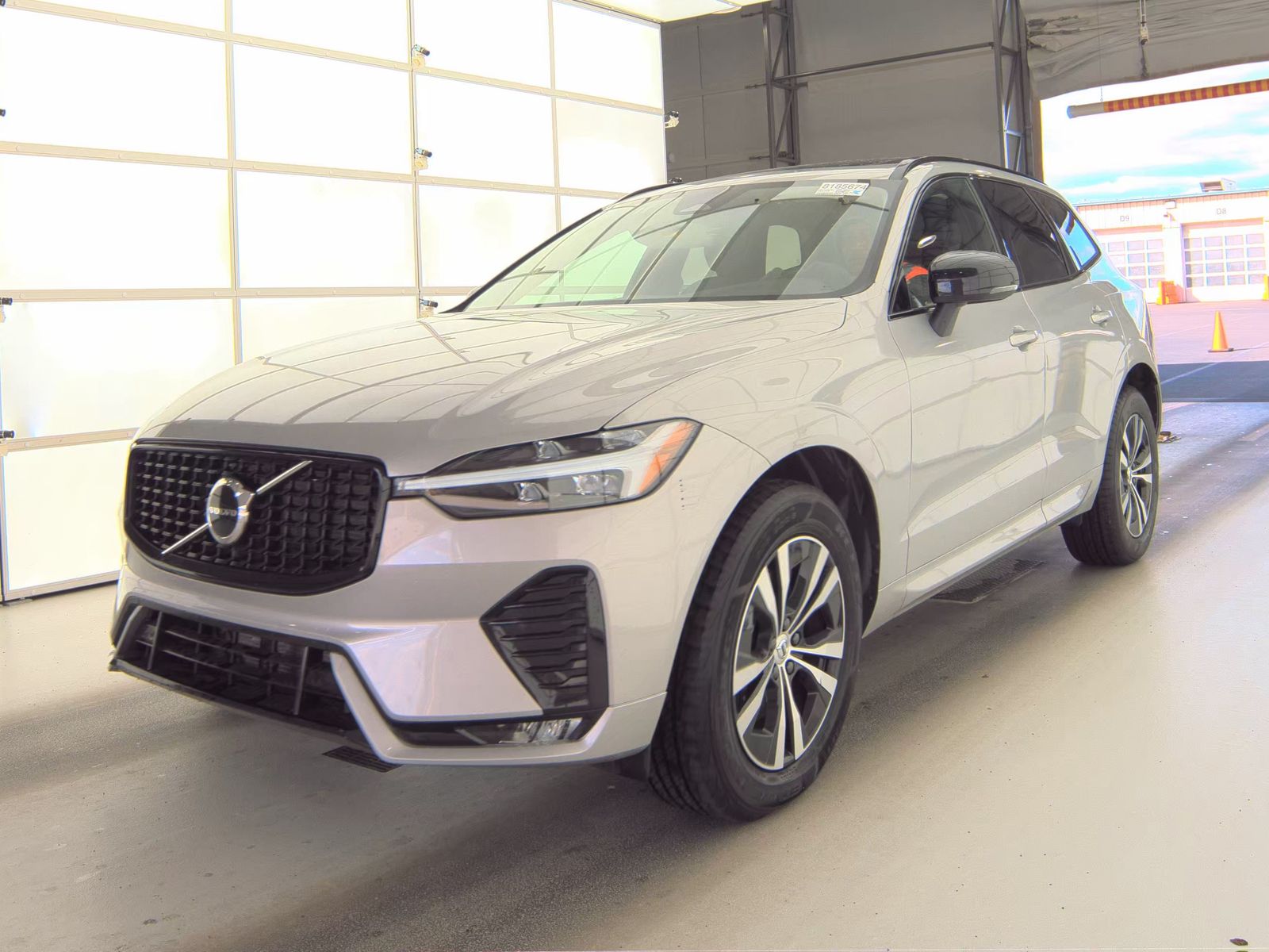 2025 Volvo XC60 B5 Core AWD