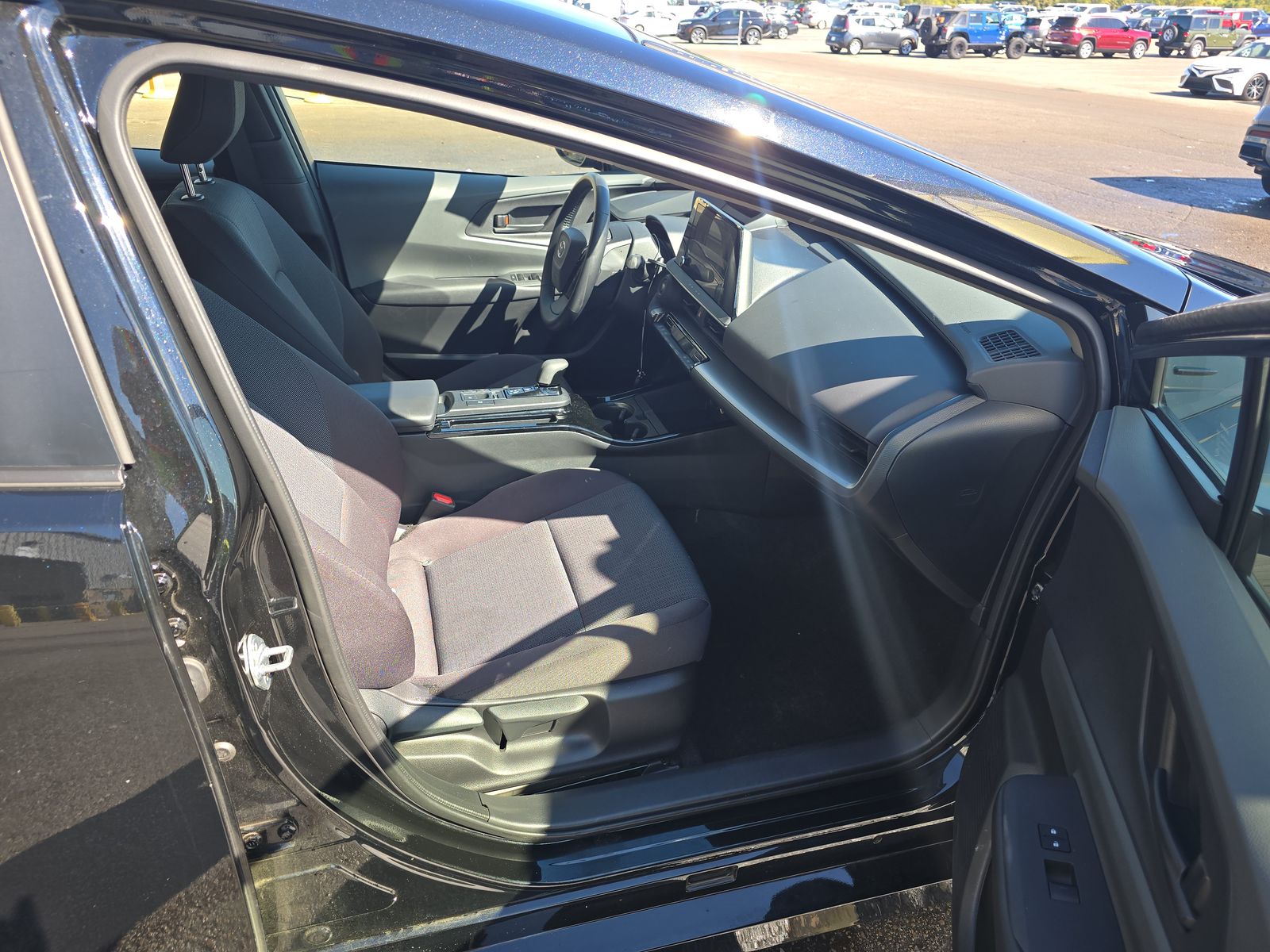 2025 Toyota Prius LE FWD